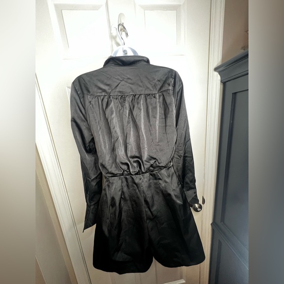 NWT Lulus Women’s X Small Sophisticated Effort Black Long Sleeve Satin Romper XS - Picture 15 of 16